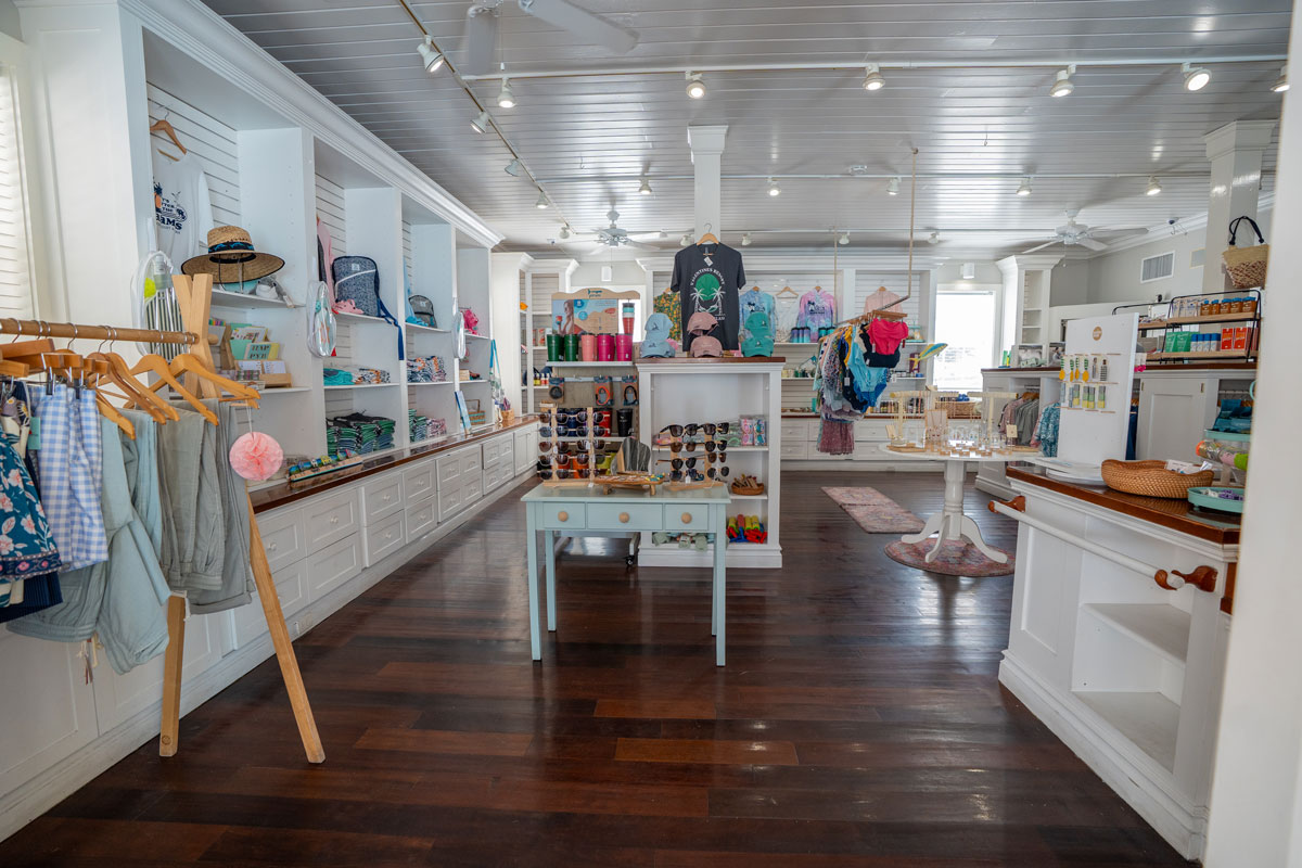 The Best Shopping on Harbour Island: A Guide to Local Boutiques, Art Galleries, and Unique Finds